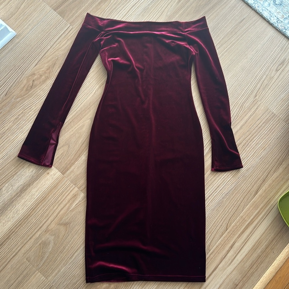 Abbeline Velour Off Shoulder Dress